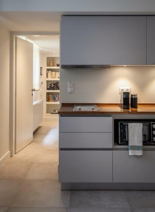 Unique Semi-Basement Stay At The Foot Of The Acropolis Atenas Exterior foto