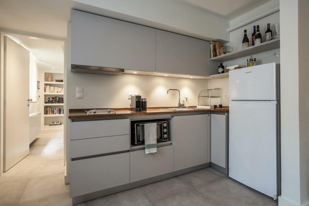 Unique Semi-Basement Stay At The Foot Of The Acropolis Atenas Exterior foto